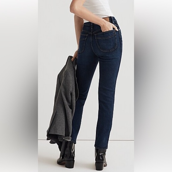 MADEWELL 28 The Perfect Vintage Jean with high waist and cropped hem, dark wash - Picture 2 of 12